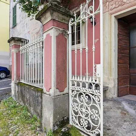 Casa Glicine On The By Halldis * Claino