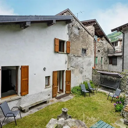 Casa Glicine On The By Halldis *