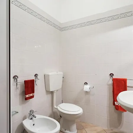 Casa Glicine On The By Halldis * Claino